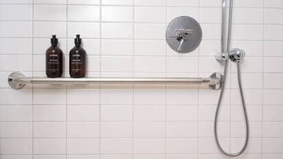 hotel New York Downtown accessible bathroom hotel New York Downtown The Cloud One bathroom with accessible shower