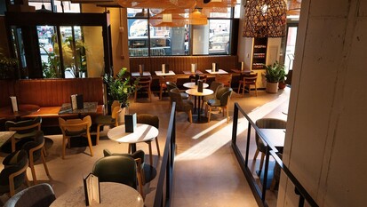 hotel New York Downtown Deli handicapped accessible hotel New York Downtown The Cloud One barrier-free access to the deli on the ground floor